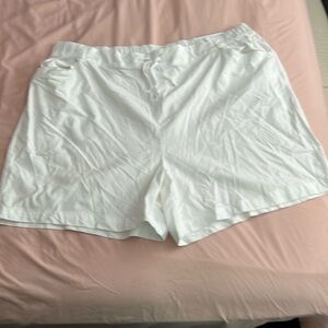 22/24 Mid Rise Linen Shorts White Lane Bryant NEW CONDITION